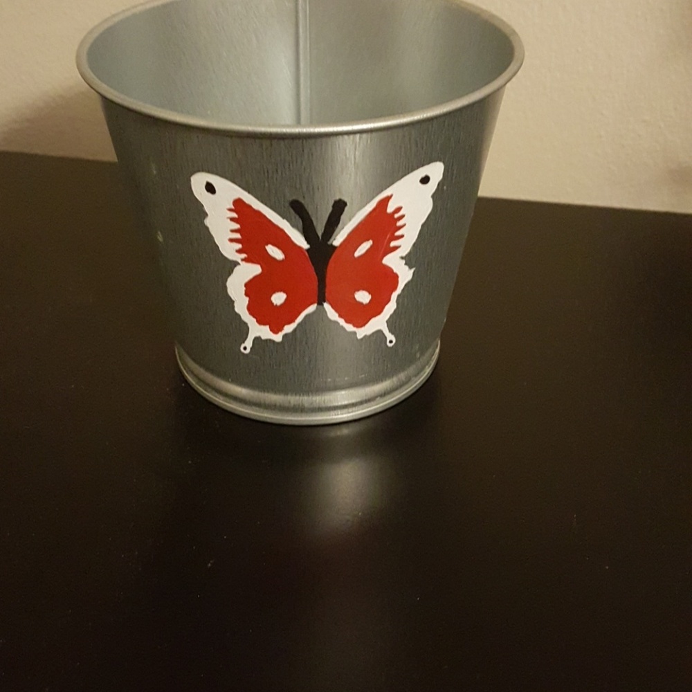 Flower pot